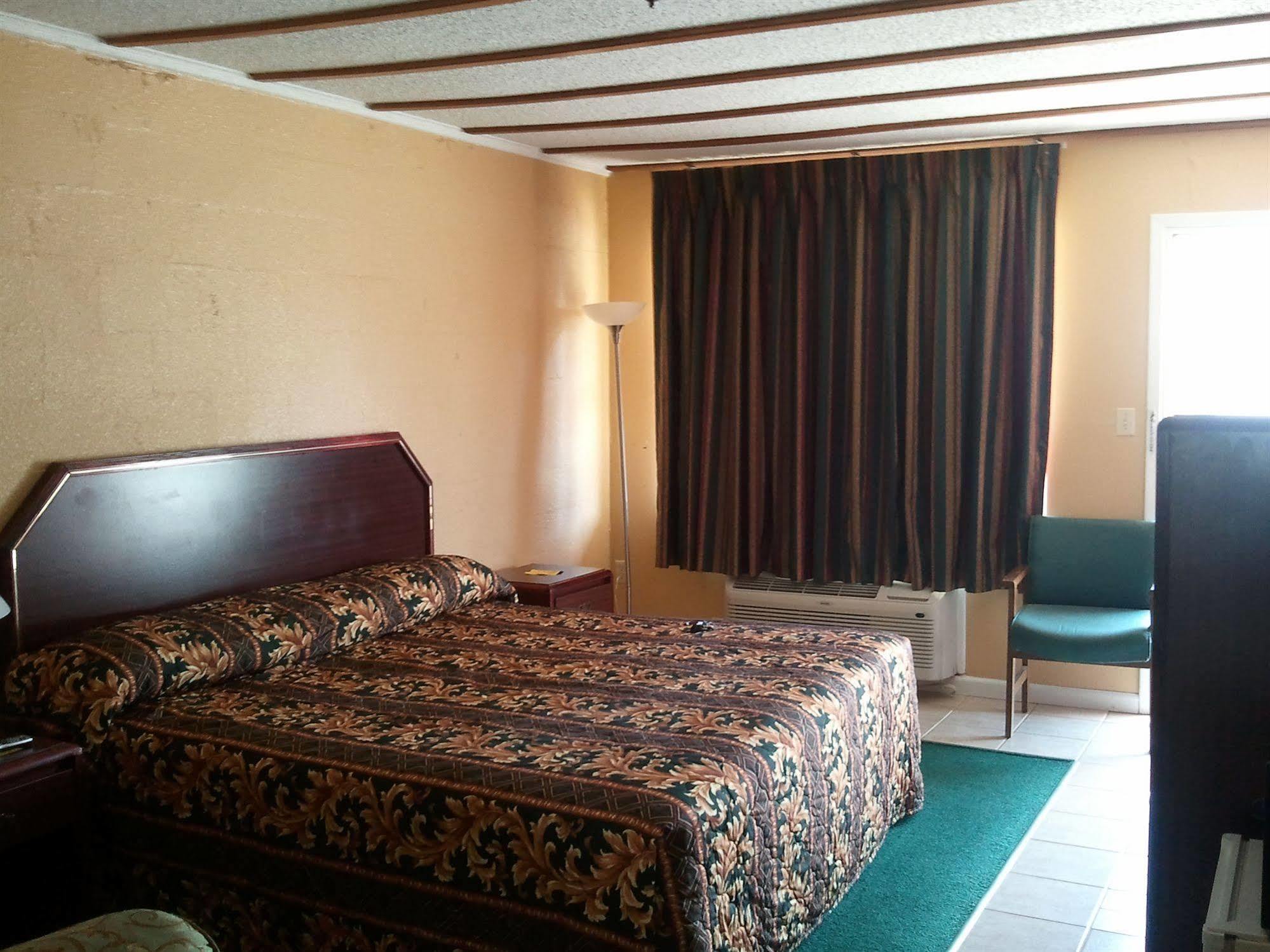 Holiday Motel Hugo Exterior foto